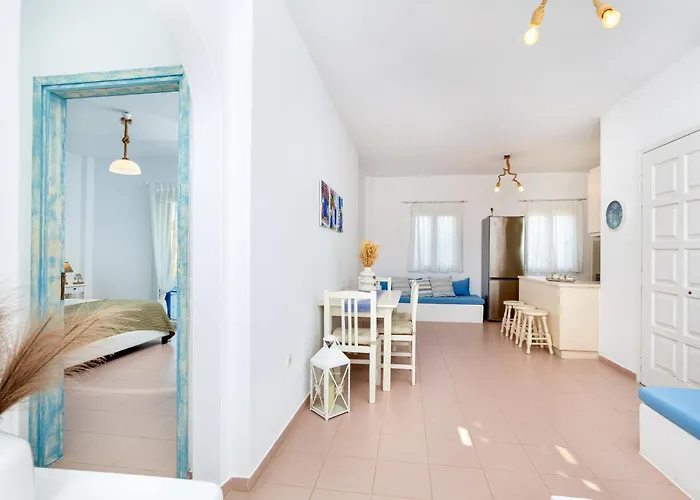 Апартаменты Chloe *